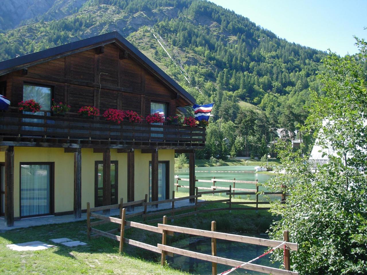 Hotel Ca Fiore Bardonecchia Exteriér fotografie